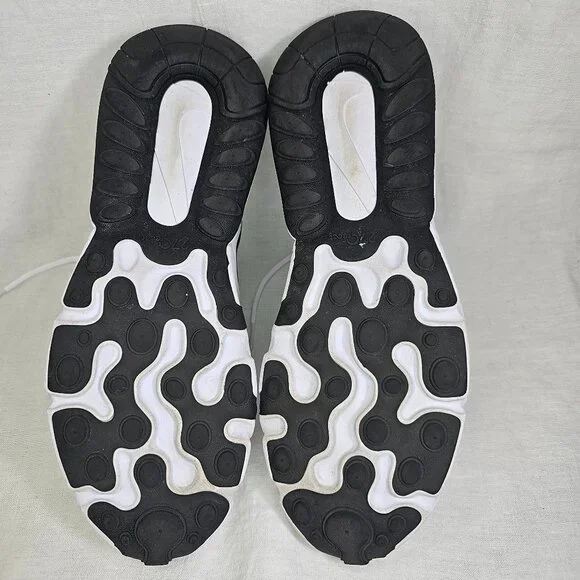 Nike Air Max 270 React Lightweight Sneaker US 10 CI3899-101 - Picture 9 of 10